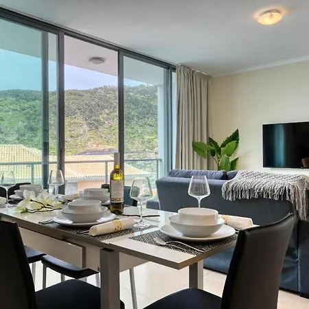 Baia Machico, A In Madeira * Machico (Madeira)